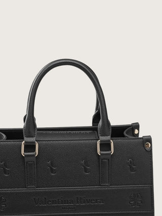 Carlotta en Negro Noche