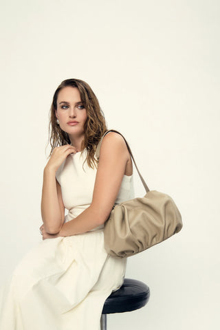 Carmen en Taupe | Piel Granulada