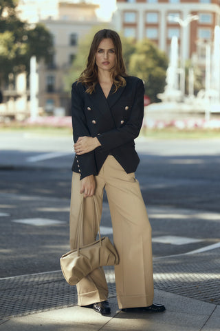Leonor en Taupe | Nueva Edición