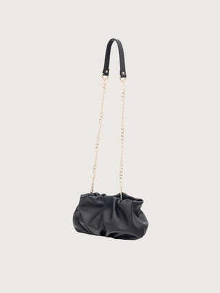Bolso Carmen negro vista lateral cuero fruncido artesanal España — Valentina Rivera Madrid